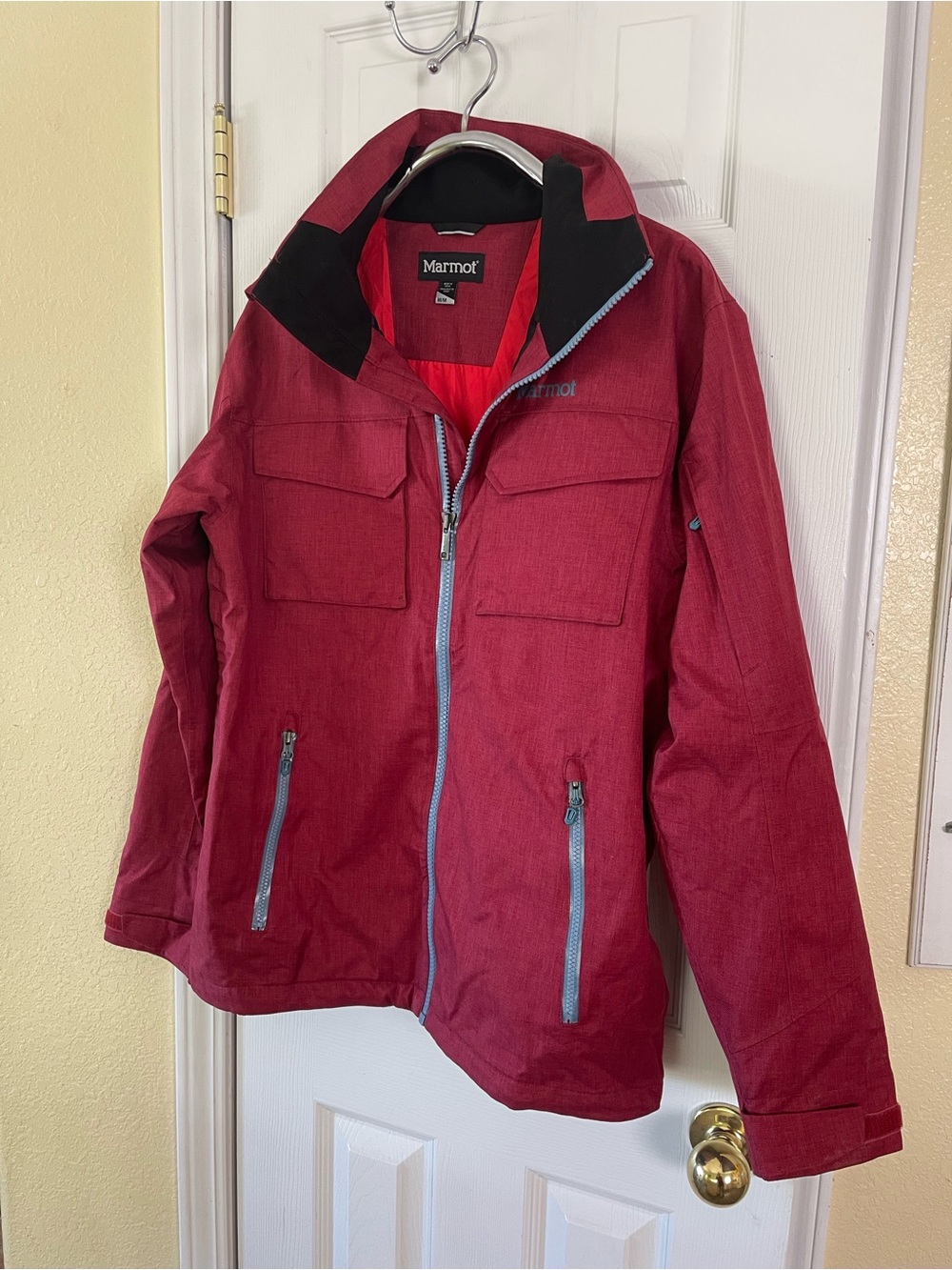 Marmot Women's Burgundy Ski Jacket with Contrasting Black Collar